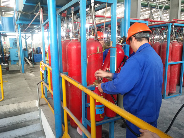 冷<i style='color:red'>轧机二氧化碳灭火系统</i>的设计方案
